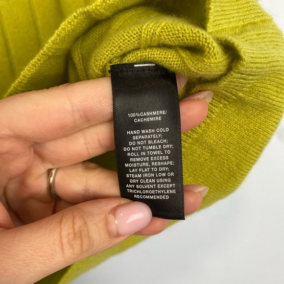 Lafayette 148 NY 100% Cashmere Sleeveless Vest Sweater Large L Preppy Layering - Picture 7 of 7